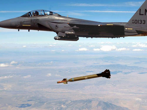 美国研发新型太空武器,美国造出高科技战争武器