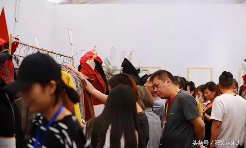 服装批发零售市场怎么找货源,服装批发市场进货货源在哪里找