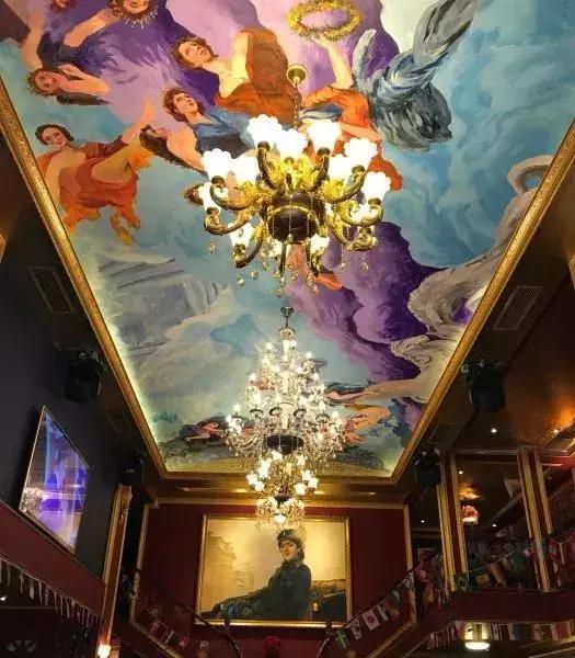 最豪华的音乐餐吧,一家氛围满满的音乐餐吧