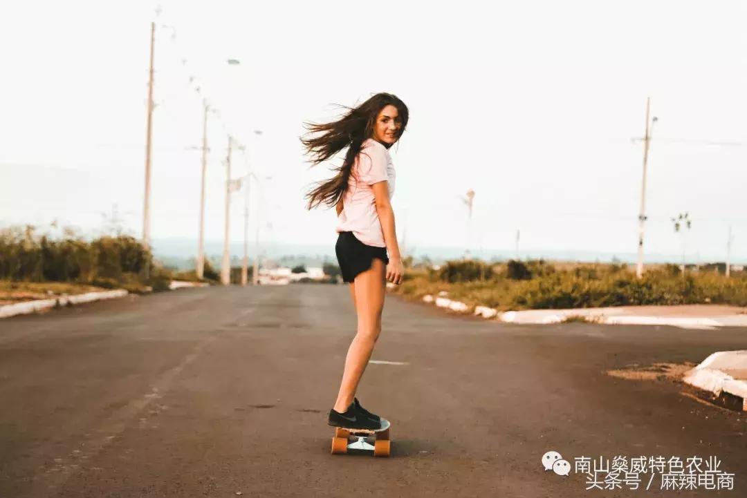 那些窥视你朋友圈的人,那些窥探别人隐私的人是什么心理