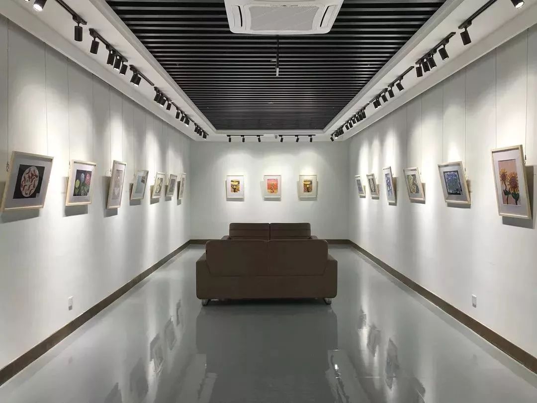 只有7天！斛擋巷嘉年华升级版来袭，百份GUCCI免费送，解锁你的逛吃技能！