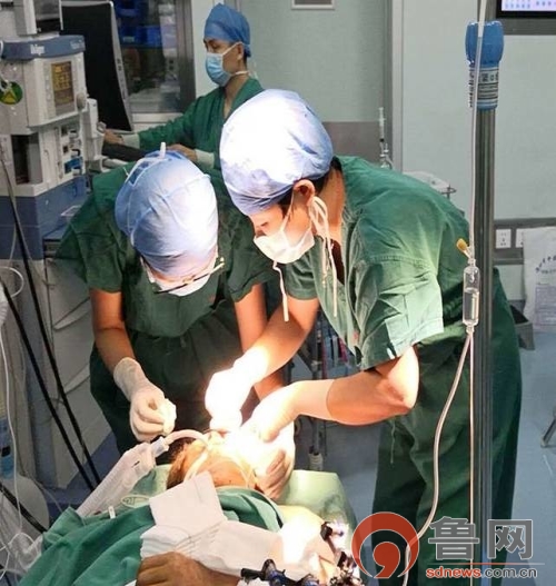 多学科协作成功救治一名危重患者,多科室联合抢救外伤患者