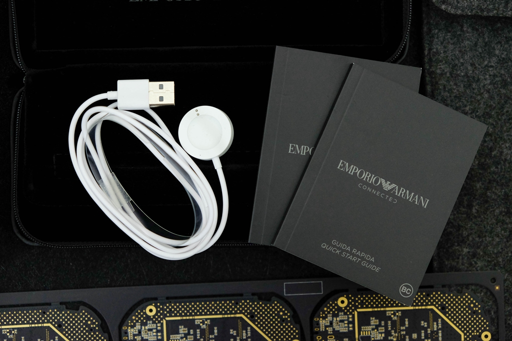 为什么说买阿玛尼手表智商税,苹果手表和阿玛尼哪个好