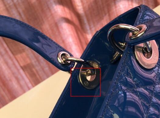 2万买的名牌包包是假货,真假迪奥戴妃包的鉴别