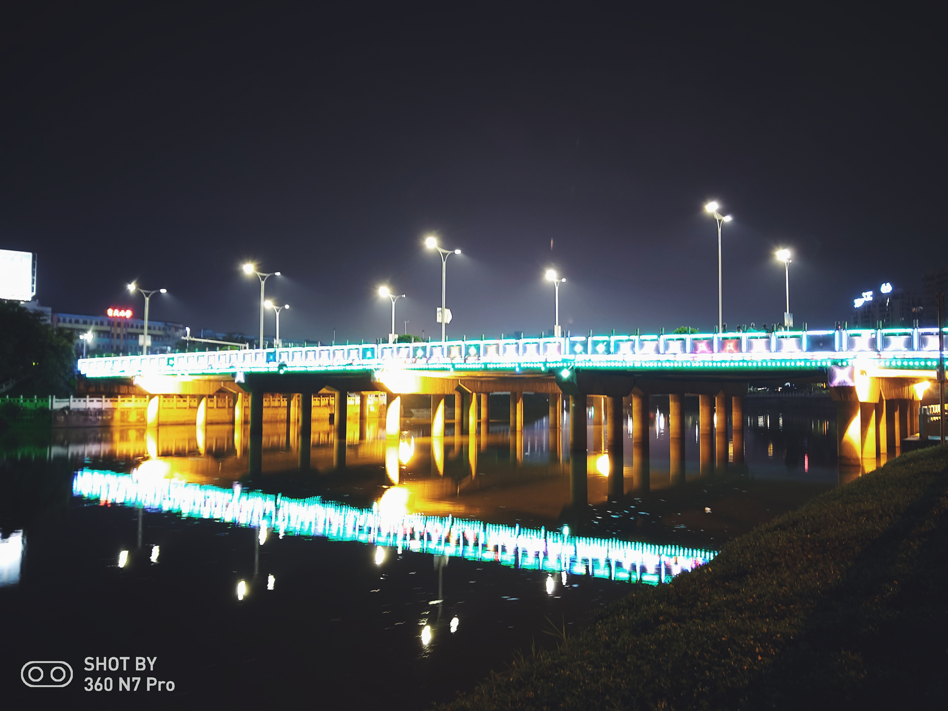 360n7pro跟哪款手机对比功能,360n7pro值得入手吗