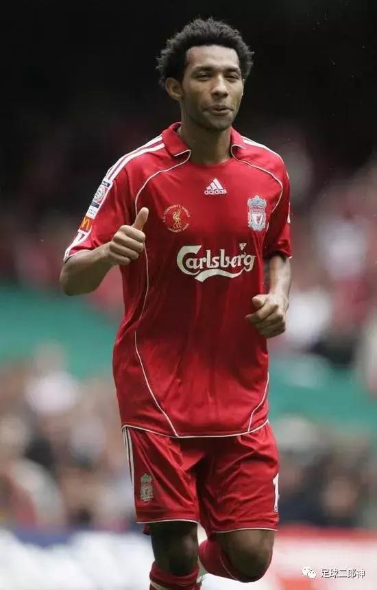 25岁闪耀英超赛场后却光速陨落,英超十大奇迹般陨落的球员