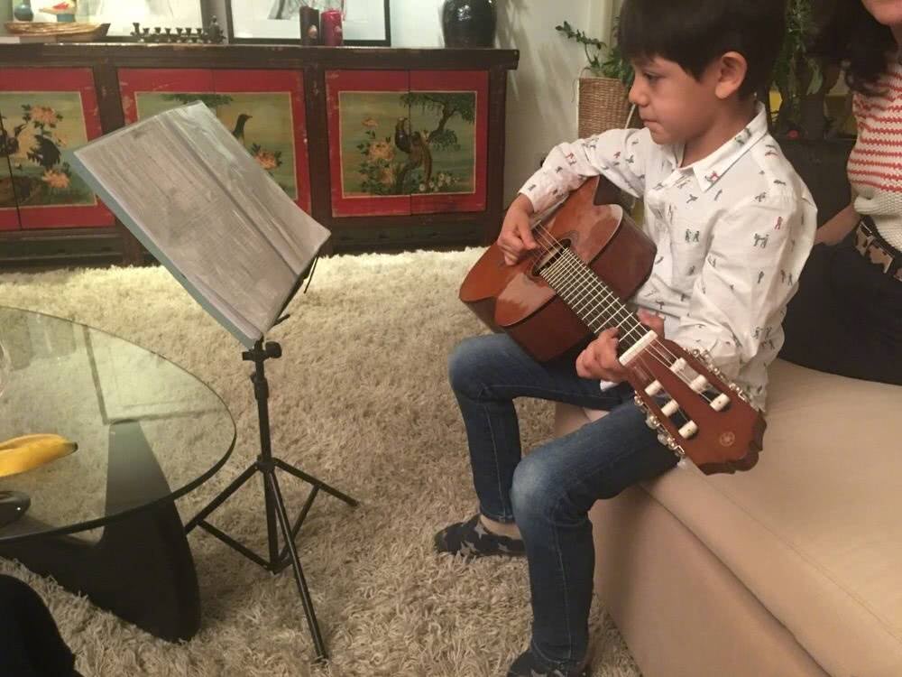 刘烨晒儿子,刘烨打诺一