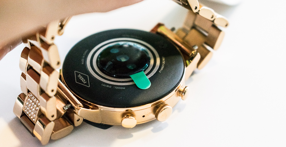 戴fossil手表,fossil智能腕表