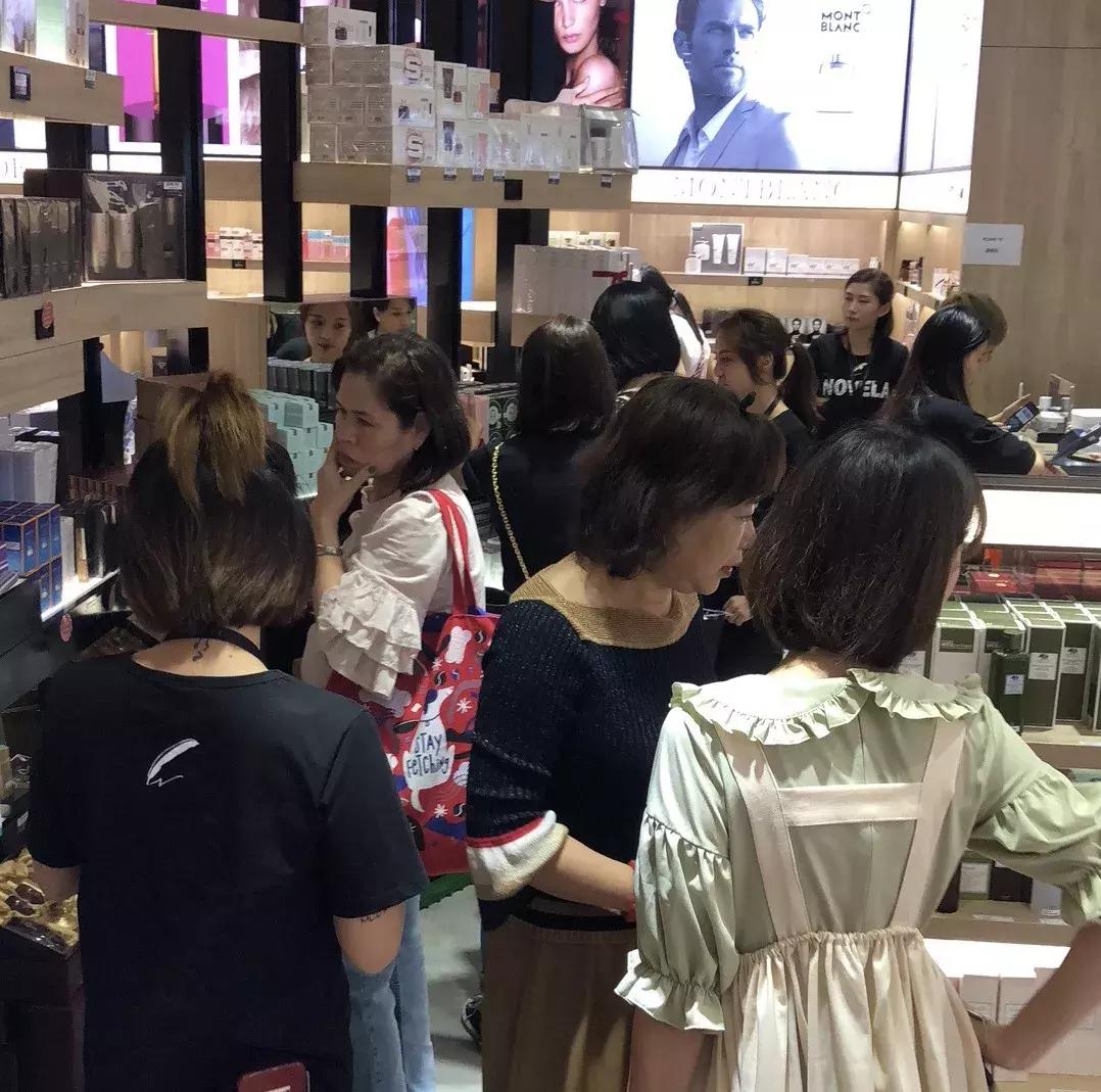 新加坡这家店怎么可以这样对待会员?宠炸天