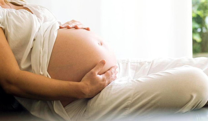 羊水早破怎么测试,羊水早破保胎多久