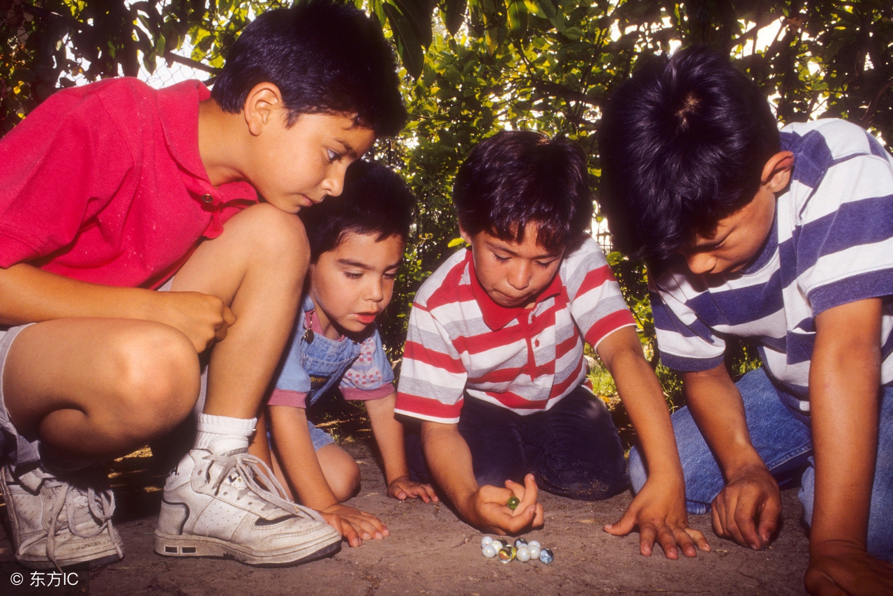 最简单的弹珠迷宫,手工益智玩具3-6岁纸盒弹珠迷宫