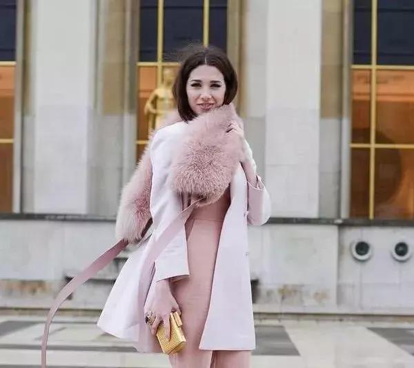 秋冬流行的颜色搭配衣服,秋冬穿搭流行款式