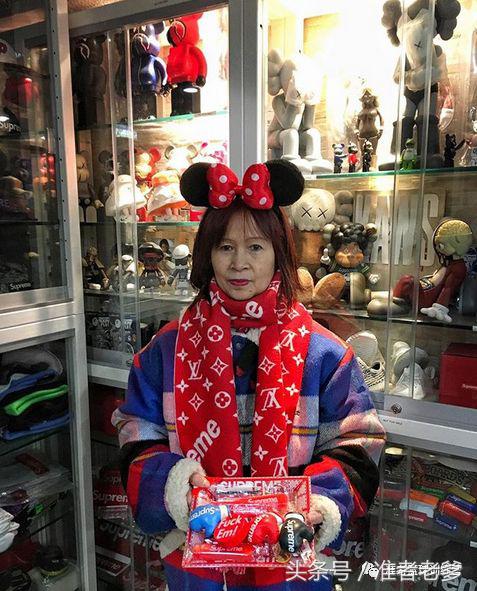 广东大妈玩潮入百万！她把美国人钱赚个遍，是纽约炒货届的扛把子