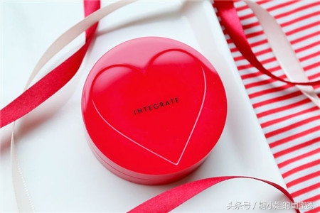 纪梵希定妆粉卡粉解决方法,纪梵希定妆粉饼特别卡粉