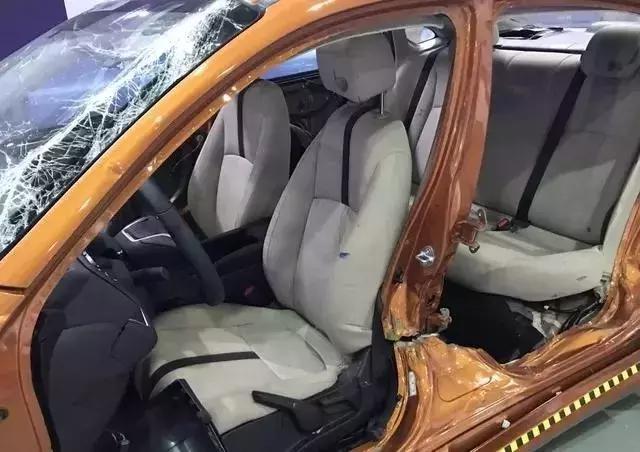 思域碰撞试验排名,思域安全测试