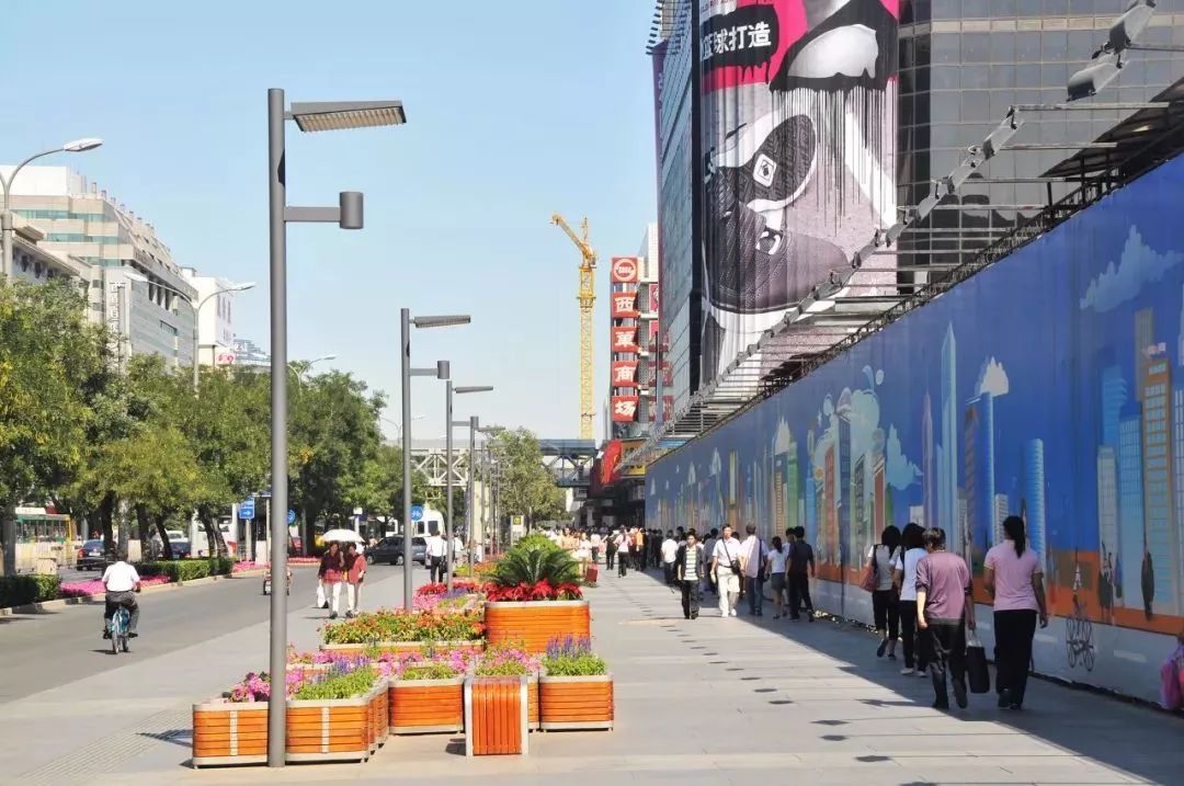 住在北京三环内与五环外的差别,在北京生活还是34线城市生活好