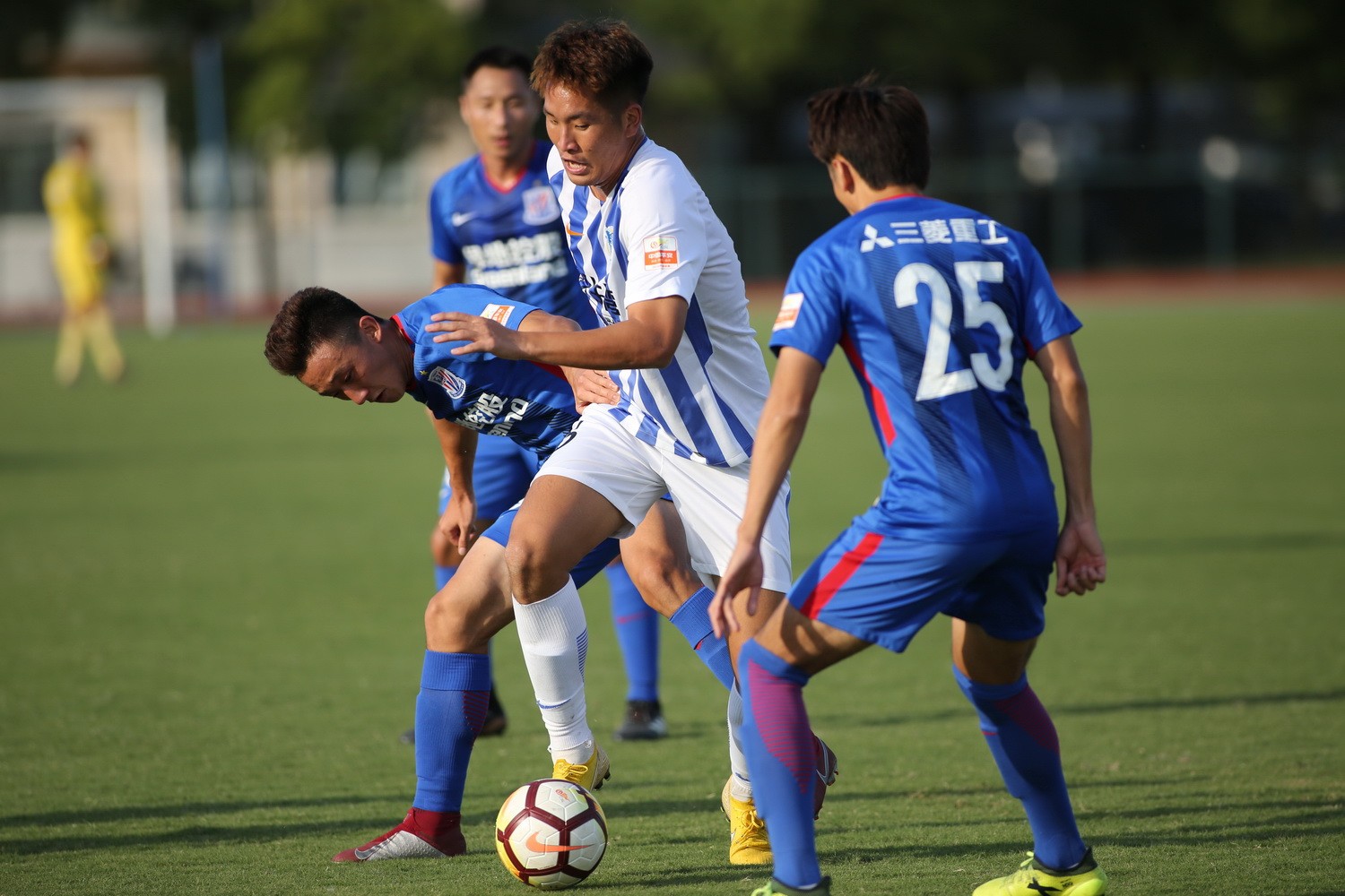 预备队广州富力对广州恒大,中超申花5:3逆转富力