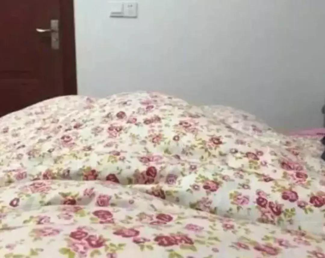 国庆放假回家，看到我妈做的新拖鞋，我哭了……