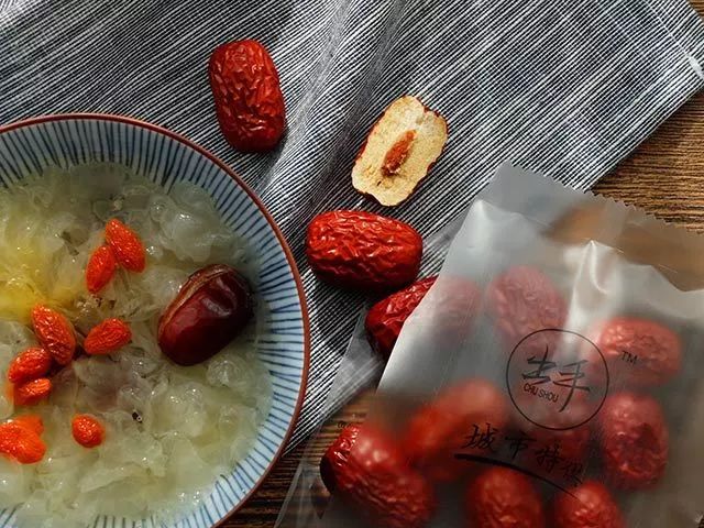 一条拼团｜日本植物精华染发膏，*疆新**若羌红枣