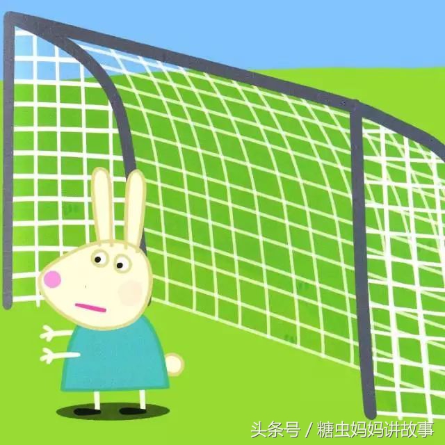 佩奇踢足球绘本,小猪佩奇踢足球绘本