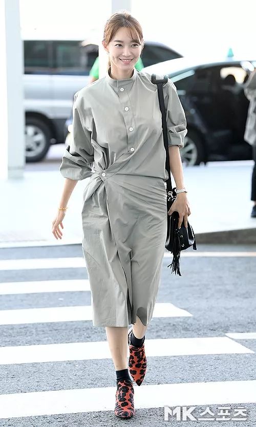 jennie绌挎惌鎺ㄨ崘,jennie闊╁浗绌挎惌