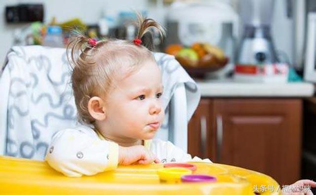 宝宝积食会一直要吃奶吗,宝宝积食怎么判断吃饱了