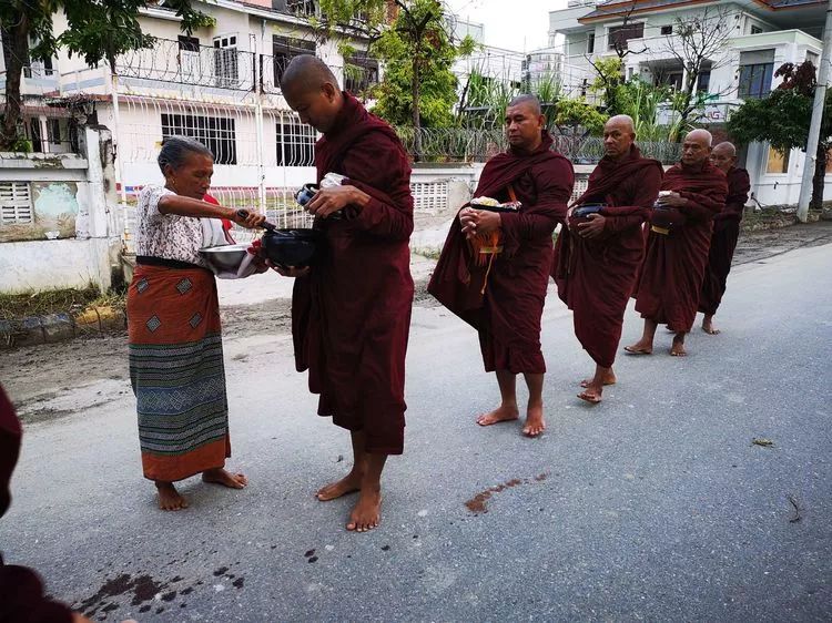 一个人的自由行西藏,一个人的泰国自由行