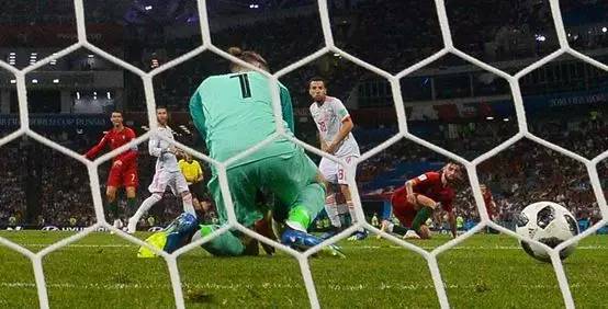 足球史上传奇人物视频,足球传奇球星1号