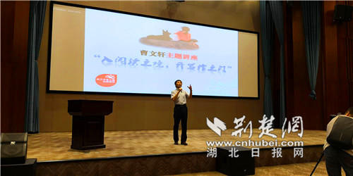 疯狗浪遇到渔船,疯狗浪攻击船只