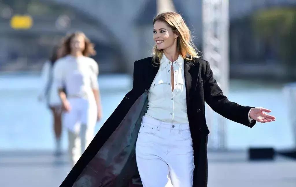 什么样的美萝莉，能让整个好莱坞等她长大？