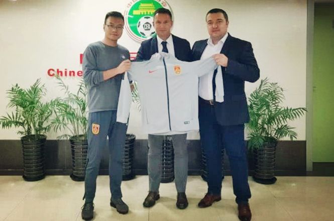 中国足球三大队伍全面崩溃:崇洋媚外成基本,无脑整改陷入死循环