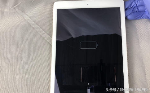 ipad关机后充电自动开机正常吗,ipad无法充电不开机解决办法