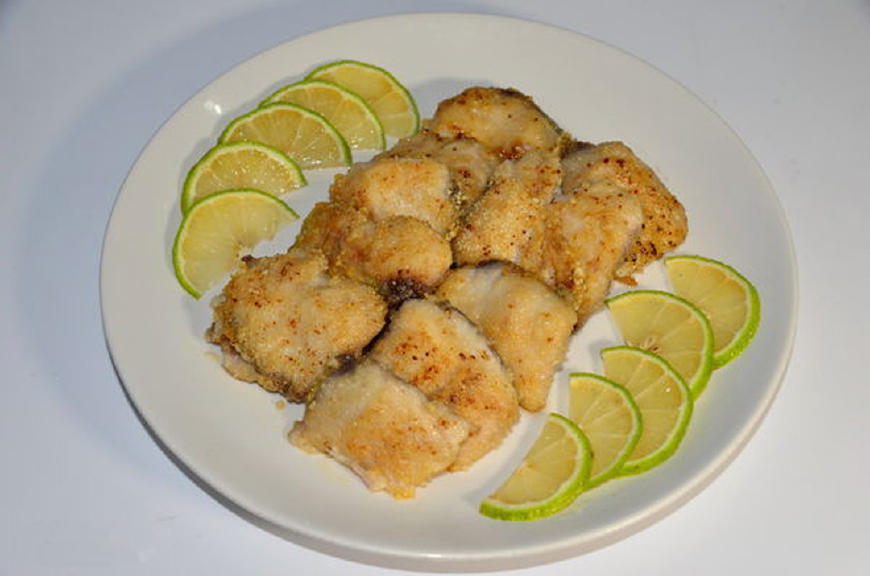 怎么煎鱼不粘锅放两次油,煎鱼要怎么样才不溅油到外面