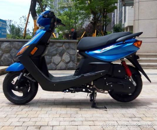 代步踏板摩托车推荐150cc,代步125踏板车推荐性价比高的