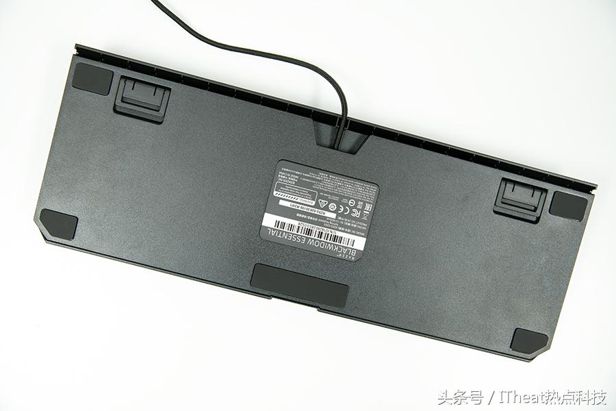 雷蛇入门机械键盘,雷蛇黑寡妇蜘蛛v3绿轴键盘测评