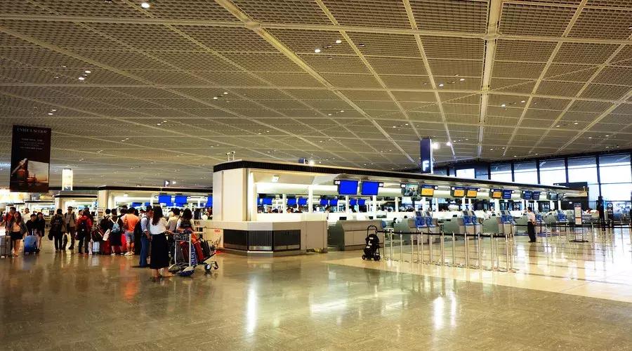 国外机场免税店购物怎么买,欧洲机场免税店必购