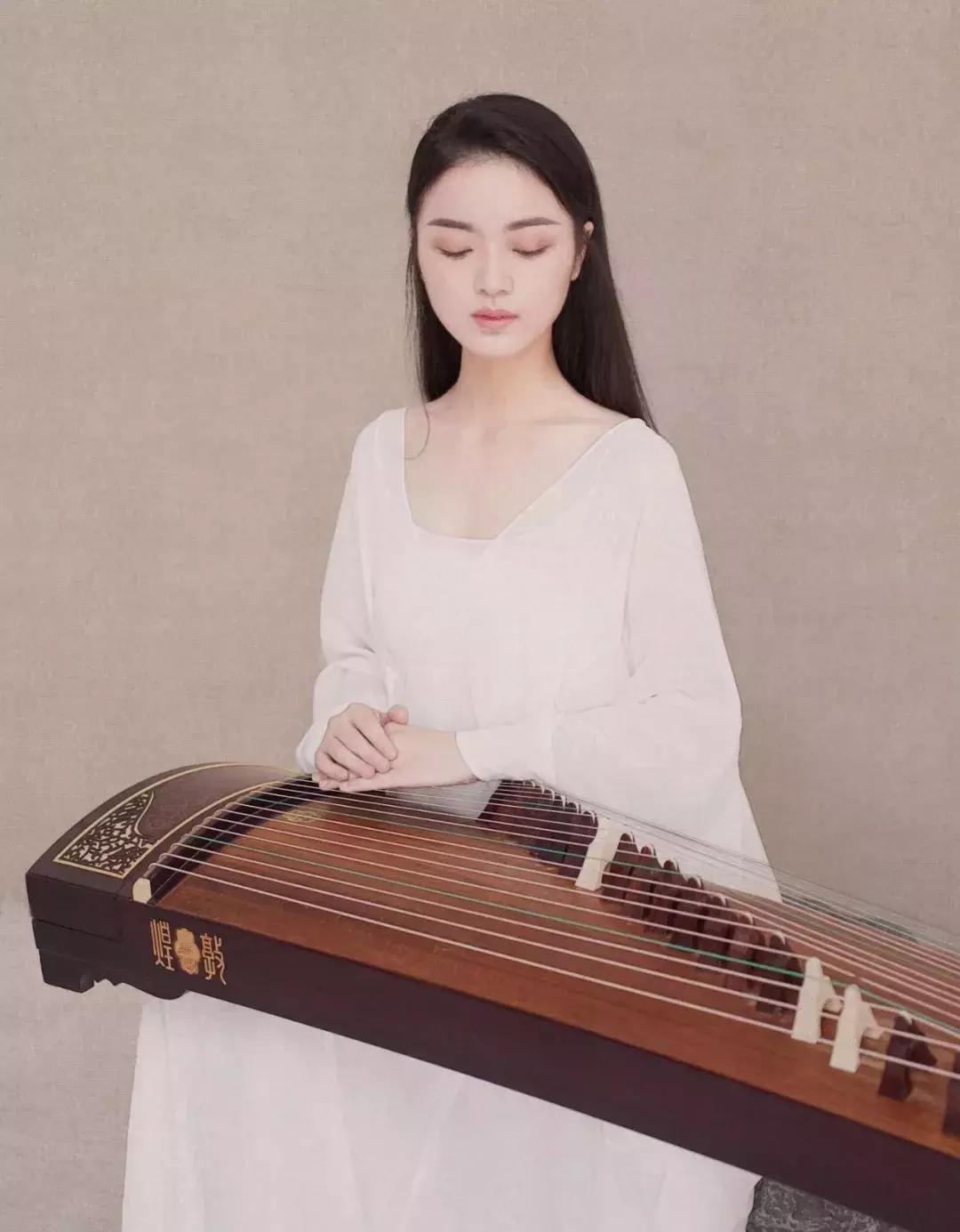 鐜夌珛浜涵鍜屼涵浜帀绔嬬浉鍚屽悧,鏉ㄨ嫅浜彜绛濋煶涔愪細