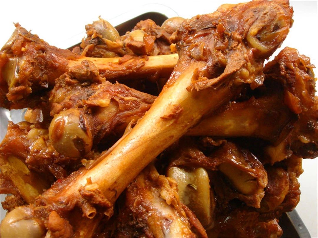 狗狗啃骨头很久,狗狗啃骨头到什么程度