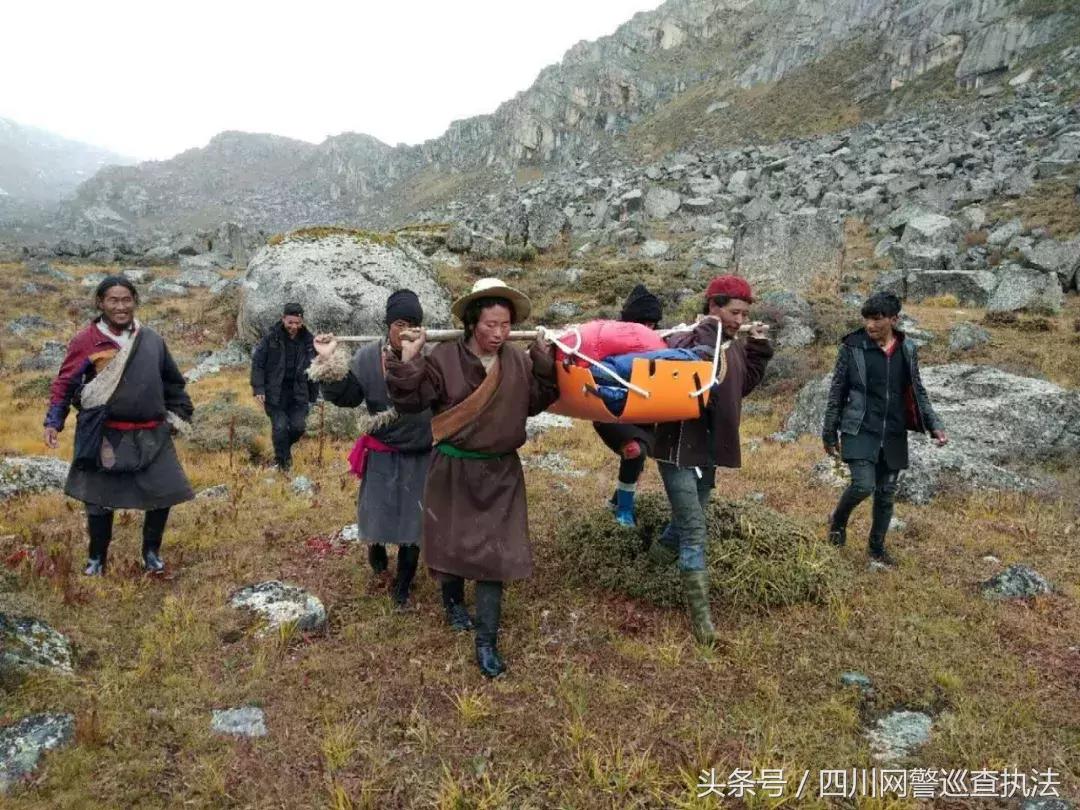 驴友非法穿越被困3天，烧内衣裤求救！理塘百余警民40多个小时冒雪搜救助其脱险……