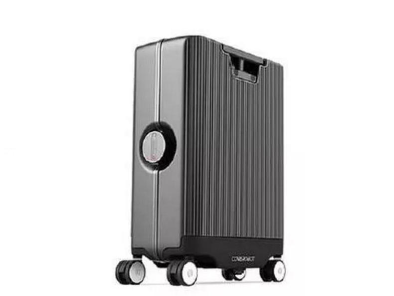 「小蟹趣玩」行李箱自动跟着你走，炫酷！