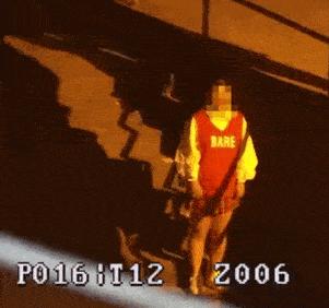 半夜听到河边有哭声，海宁老夫妻俩跑出门去一看大事不好……