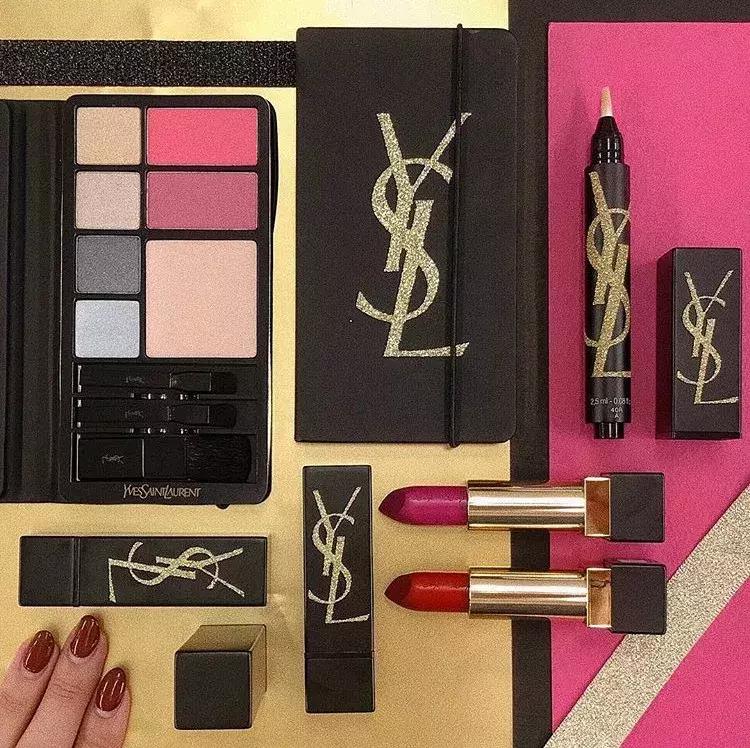 精选这5款圣诞限定彩妆,准备好你的钱