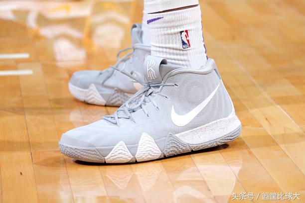 月球漫步者致敬迈克尔-杰克逊！10月9日NBA球鞋赏析