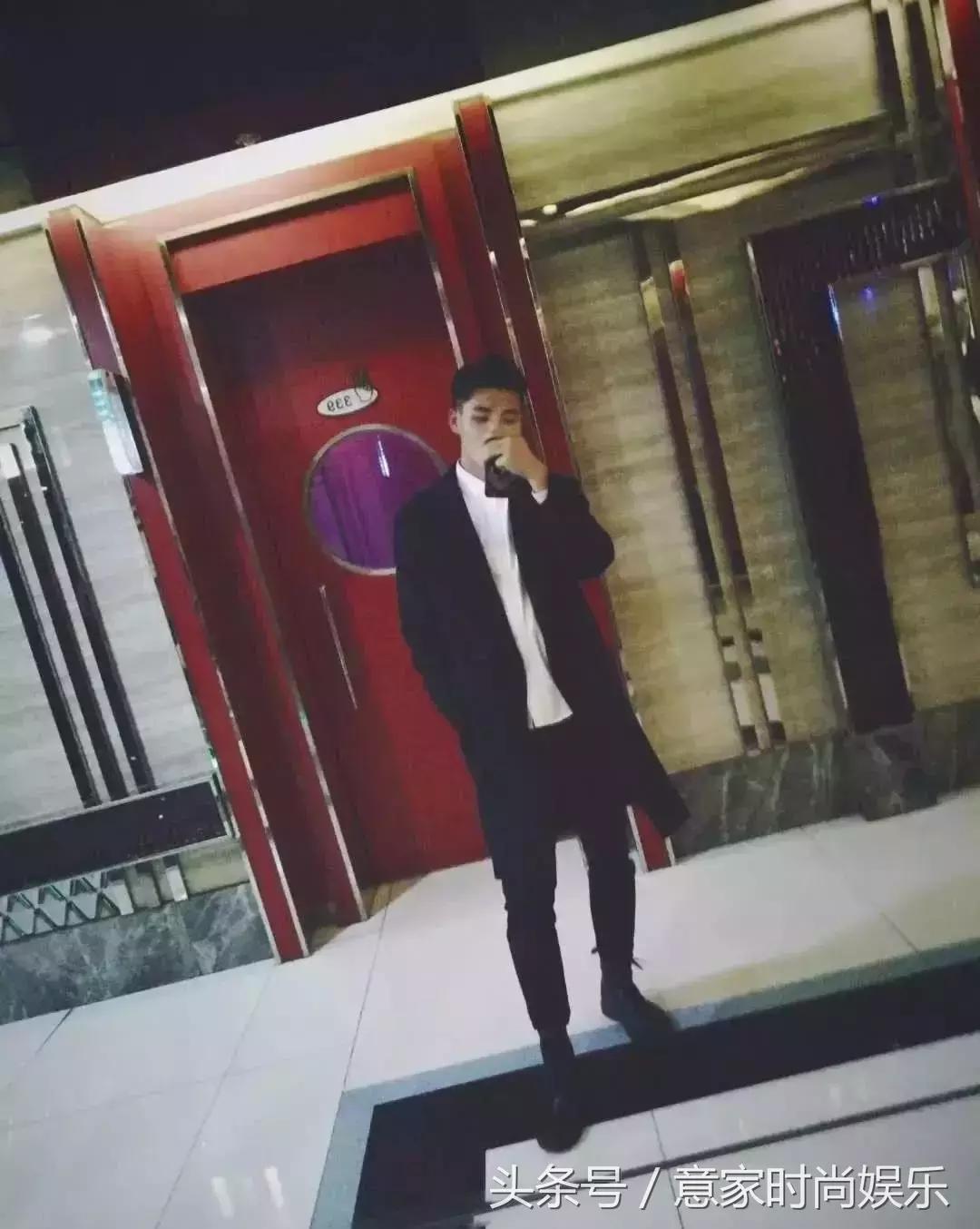 采访别人一身衣服多少钱,采访男生一身穿搭几十万