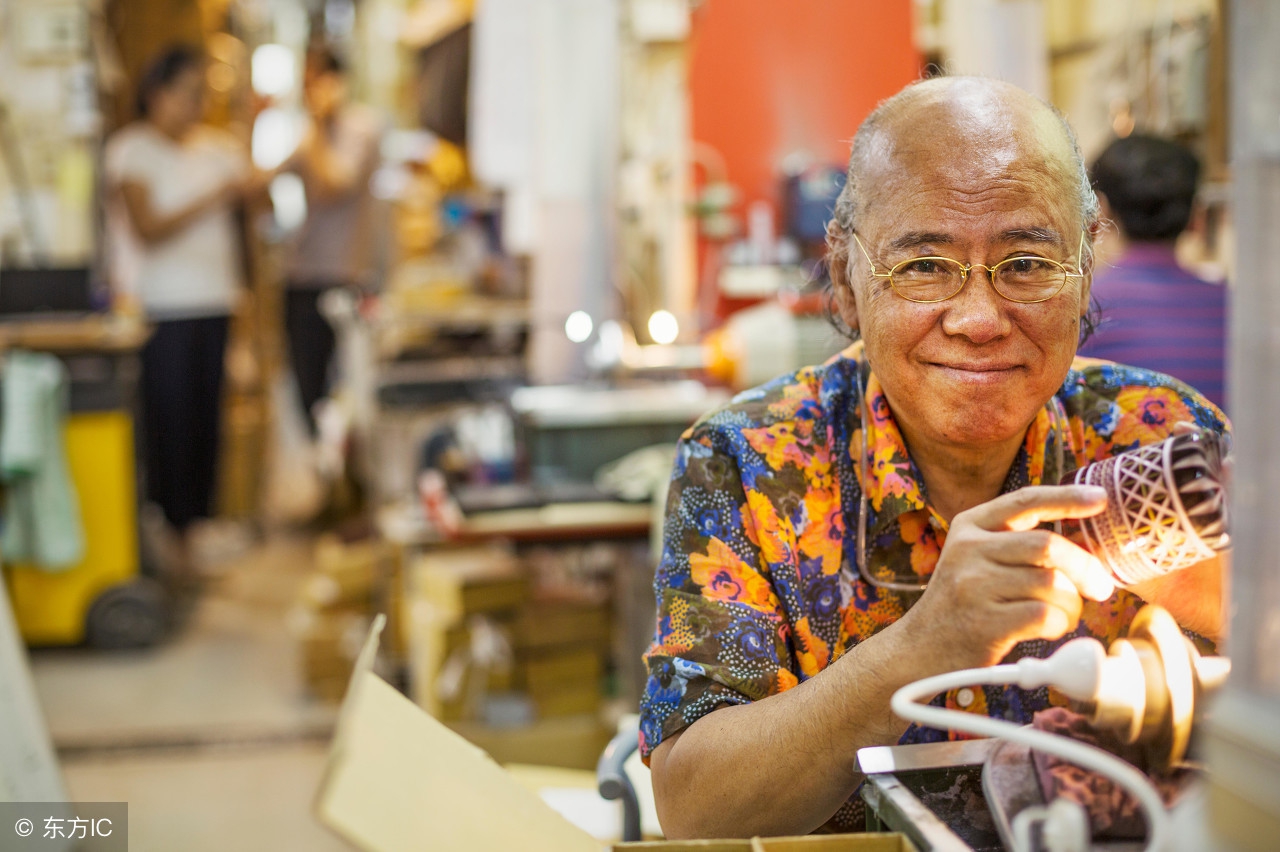 青澹汝瓷盖碗,青澹汝瓷和问鼎汝瓷