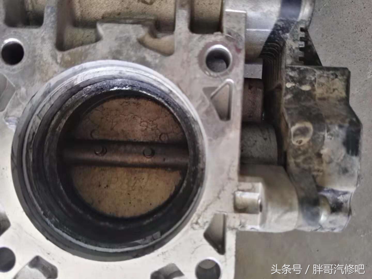 骏捷frv拆火花塞,胖哥二手车埃塞俄比亚