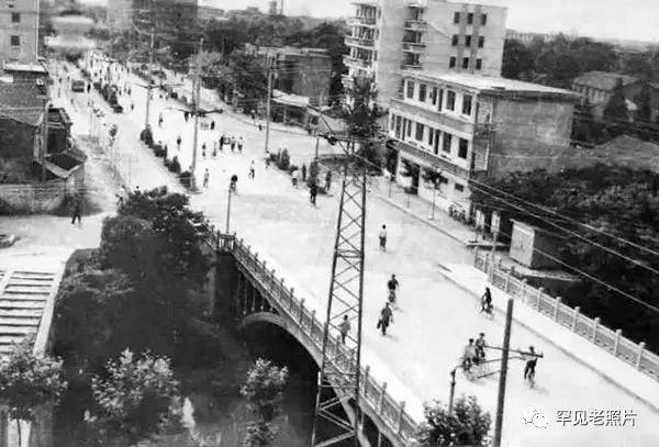 老照片里的江苏镇江,江苏镇江官塘桥老照片