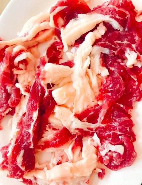 一头黄牛,出肉率仅为37%,这家潮汕牛肉火锅可谓口口珍贵!