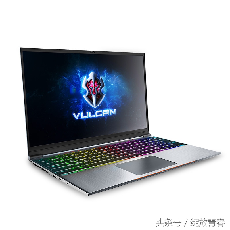 只要游戏装备给力，你不想吃鸡都难