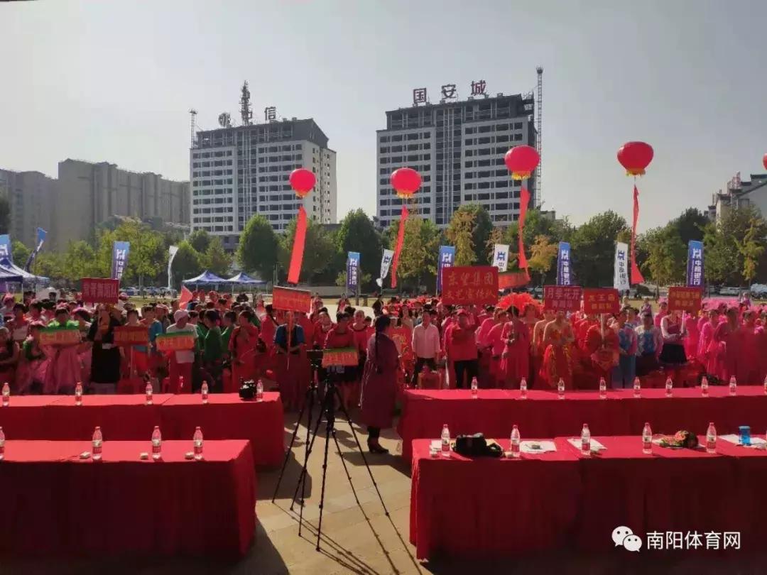 舞动广场健身操,2018南阳市广场舞健身操